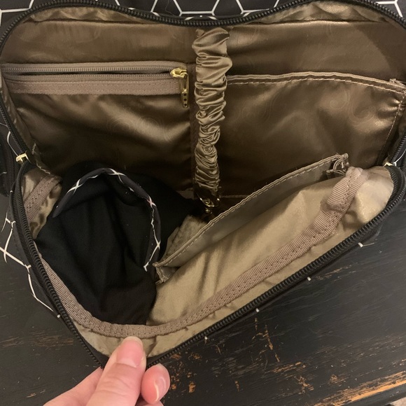 JuJuBe Diaper bag backpack - Picture 4 of 4